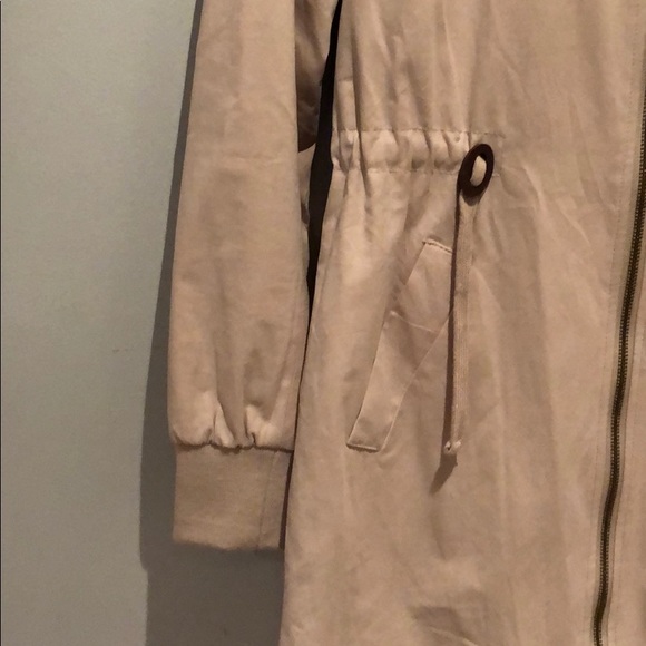 NWOT Beige Light Jacket - Picture 4 of 7